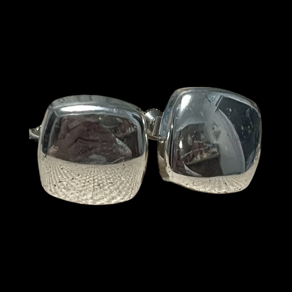 Napier Vintage Silver Screw Back Earrings - Picture 2 of 4